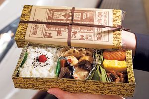 米どころ・新潟は駅弁の楽園！「コシヒカリ」と鮭が二大主役です