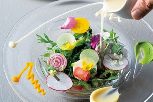 京都「レストランKOGA」で地元の食材を使った正統フレンチを軽やかに