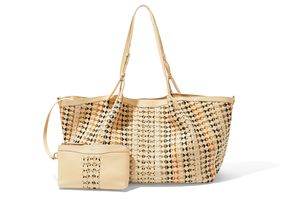 ブランド史上最大のサイズ感で旅行にも最適。「セラピアン」のレザーバッグに注目