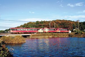 鉄道写真家が厳選。一度は乗りたい、日本全国の「海列車」3選