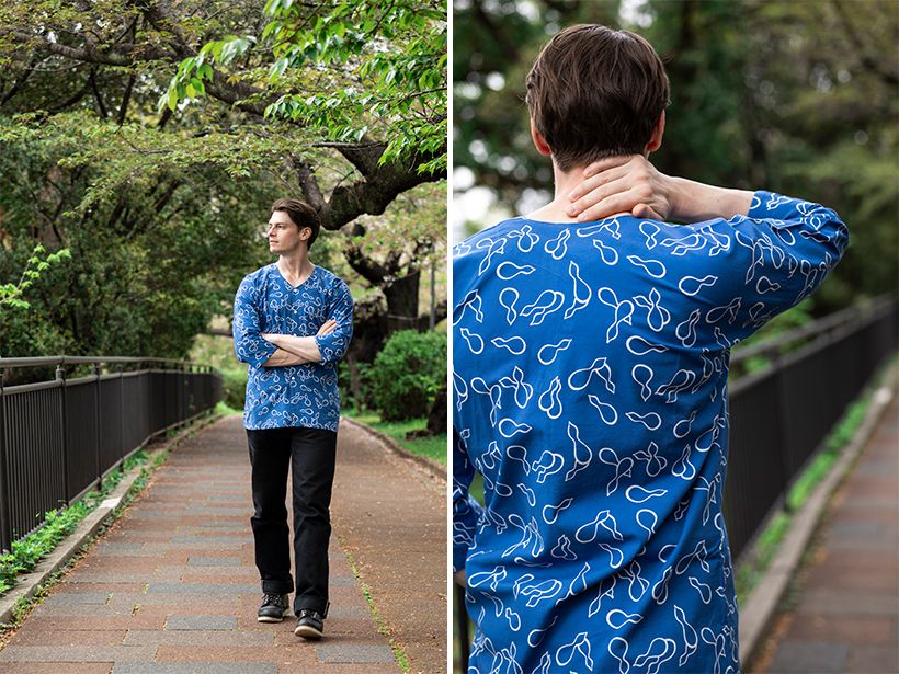 鮮やかなブルーの瓢箪柄は、遠目にも爽やかな印象。