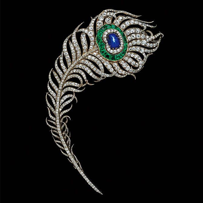 素材：ゴールド、シルバー、ダイヤモンド、サファイア、エメラルド 製作年：1880年 製作国：フランス