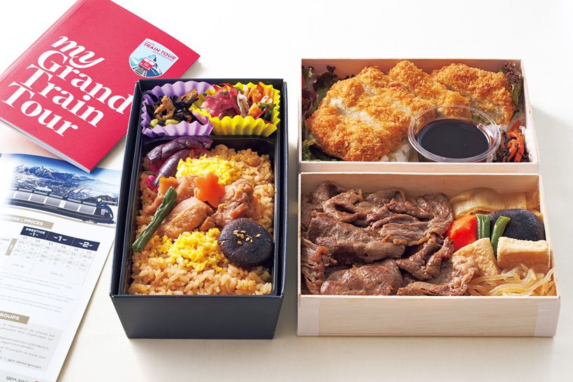 チューリヒ中央駅で販売した海外仕様の駅弁。左、花善「鶏めし弁当」。右上、松浦商店「みそかつ重」。右下、まねき食品「スイス牛の牛めし」。米以外は現地で材料を調達。