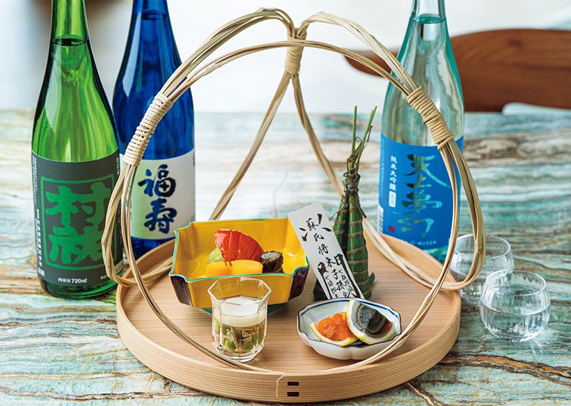 地の鯵のちまきずし、新じゅん菜とうすい豆、伊勢海老・ひさご卵などを盛り込んだ季節感溢れる「八寸」。