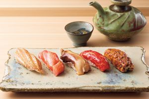 エンターティナーぶりが光る実力派の新店「みつい」で至福のすしコースを