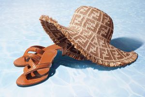 夏にぴったりの「フェンディ」の新作アイテム！軽やかに、遊び心をプラスしてみませんか