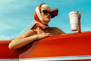 遊牧民（ノマド）のように自由に、そしてエレガントに。お出かけにいつも、ベルナルド「マグ ノマド」を