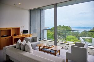 安藤忠雄氏の名建築がホテルに。数々のアートと出合える美術館のような一面も