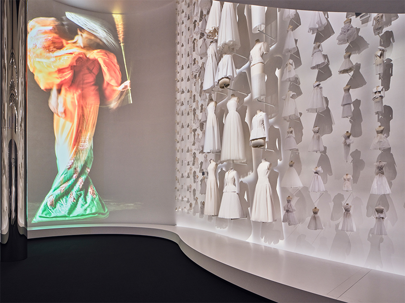 大阪・関西万博リポート】トップメゾンの世界観×アート ──注目が