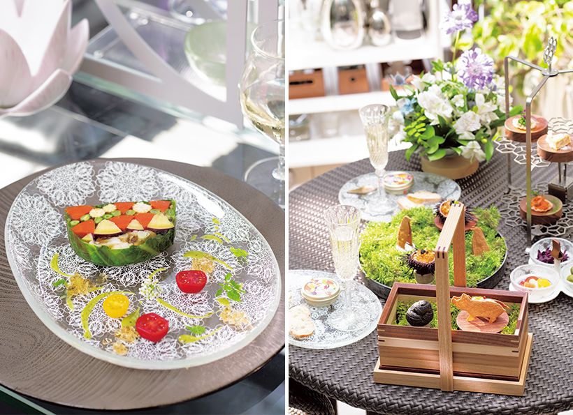 センス溢れる宮澤さんのおもてなしプレゼンテーション。うにのムー スや野菜のテリーヌなど爽やかなアミューズが清々しい中庭に映える。