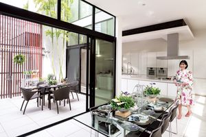 料理研究家・宮澤奈々さんが体験しました。おもてなし空間をプロのお掃除で、より心地よく［ダスキン］