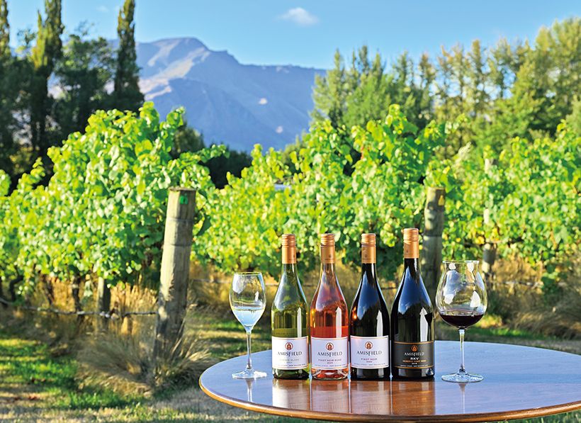 右のピノ・ノワールの高級ラインは 180NZ＄。