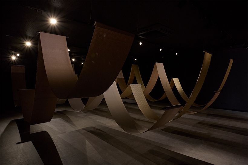 奄美大島の豊かな自然と、島の人々の営みによって生み出される大島紬。