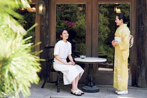 棟方志功も愛した宿に松下奈緒さんが滞在。歴史を感じさせる内観も見どころ