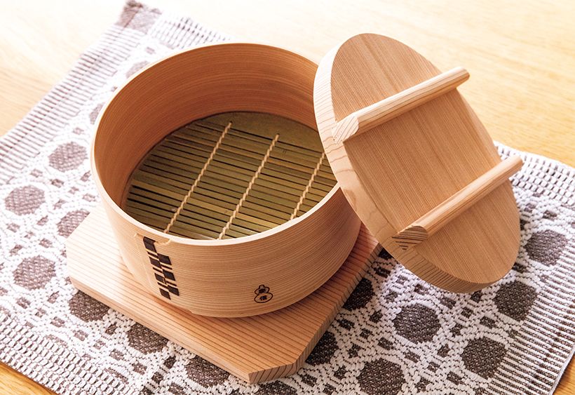 白木和せいろ6寸（本体：直径18×高さ9センチ、2万5300円）。