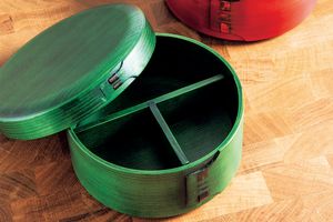 秋田が誇る曲げわっぱの新拠点が東京・神楽坂に誕生。洗練されたデザインが魅力