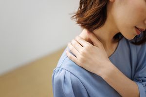 女性が「なんとなく不調」になりやすい理由とは？ ホルモンや環境の影響も