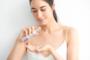 ストレスに負けない、更年期でもゆらがない肌作りに必要な2つのこと。「エンビロン」開発者デス博士インタビュー