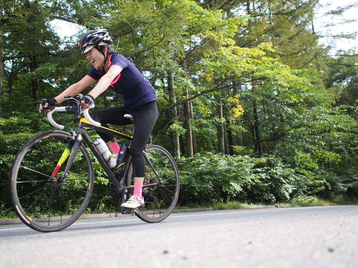 ロードバイク好きの岩柳さんにとって、「フルーツライン」と呼ばれる道をサイクリングするのが山梨ステイでの楽しみの一つ。