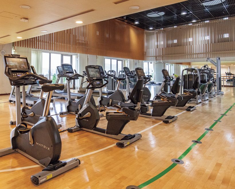 併設されたメディカルフィットネスセンターでは会員の目標に合わせた運動プログラムを提供し、健康運動指導士や管理栄養士がサポートする。