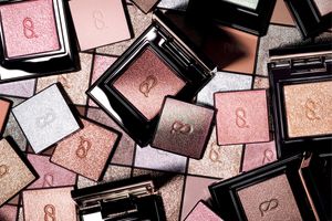 “かさねの色目”で自分らしさを描く。「SUQQU」の秋カラーコレクション