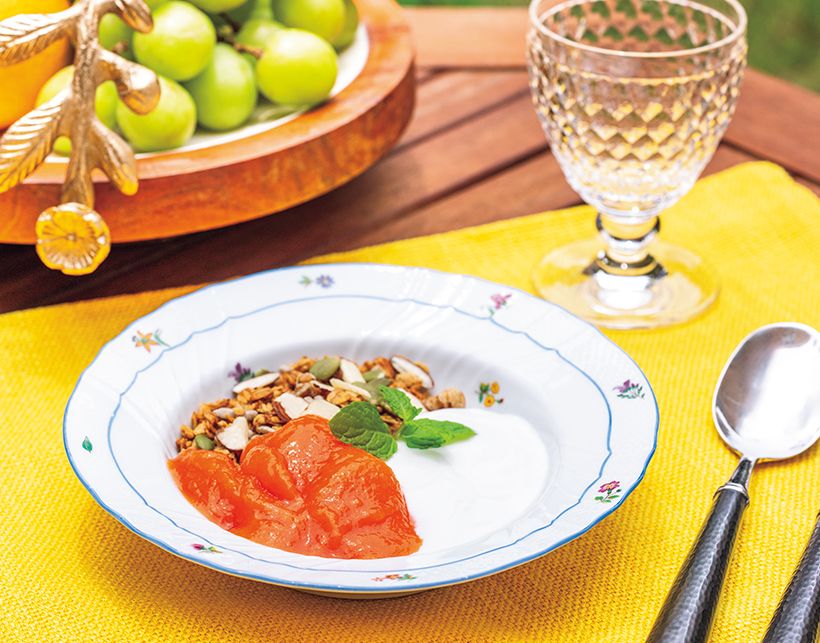 キャロットジュレ　ヨーグルトとグラノーラ