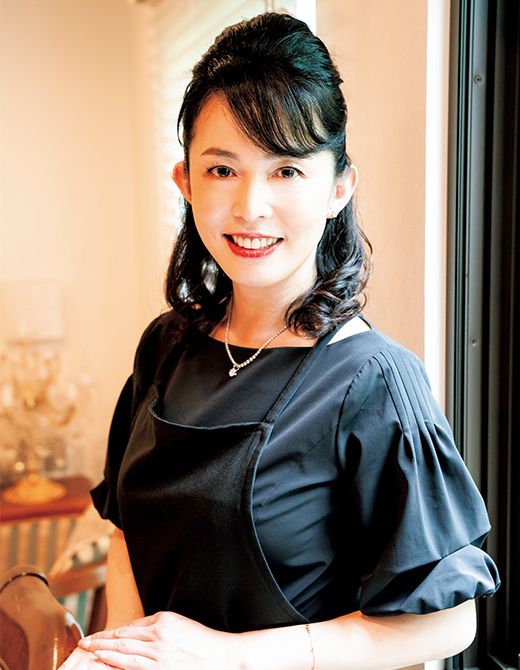 中村奈津子（なかむら・なつこ）料理研究家。自宅サロンにて開催する少人数での料理教室も人気。近著『衝撃的においしい鶏むねレシピ』（主婦と生活社）ほか。