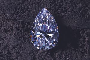 4000年前から現代へ。年表で学ぶ、宝石のカットスタイル