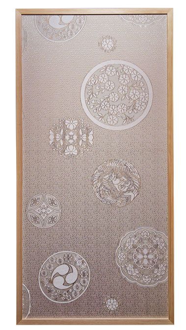 新作「ヘミスフィアコレクション」を生かした額装。