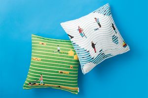 自分だけの絵柄をはさみで作る楽しみ。生地をカットできるユニークなクッションカバー