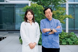 ひたむきな研究が生み出す高い技術力。岡部美代治さんが「大正製薬」のコスメ開発を取材