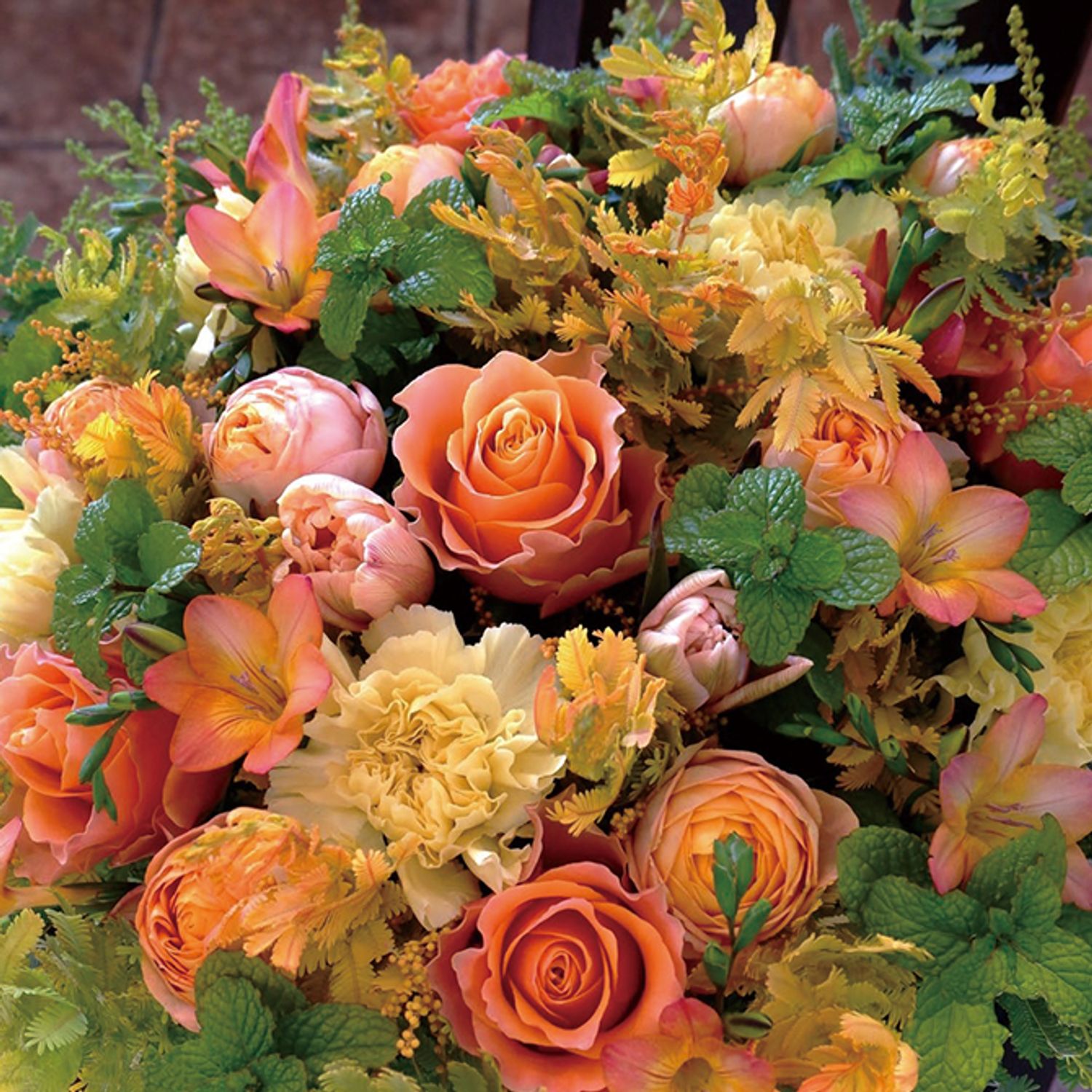 『家庭画報 花カレンダー 2026』より