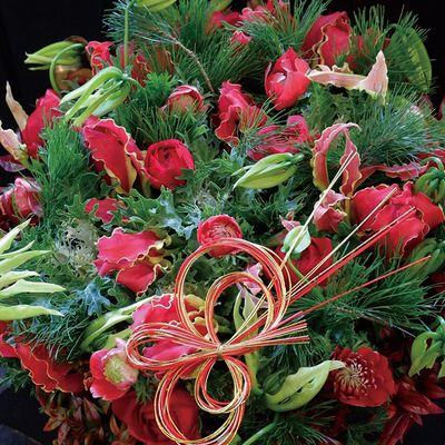 『家庭画報 花カレンダー 2026』より