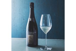 山梨の酒蔵が世界へ発信する、熟成スパークリング日本酒。七賢「EXPRESSION 2012」
