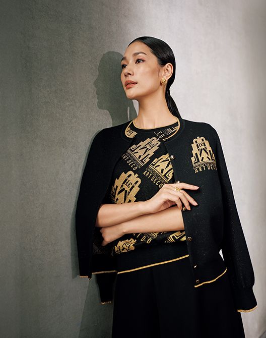 カーディガン7万5900円　半袖ニット6万500円　パンツ7万4800円／ すべてランバン コレクション　イヤリング、リング／ともにスタイリスト私物