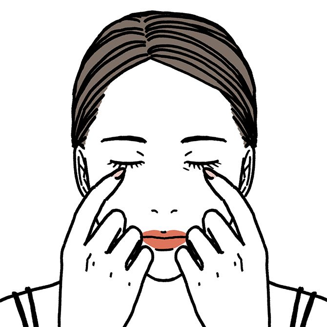 ②	親指を眼球と眼窩の上側のすき間に押し入れる。グッと押しながら指を左右に移動して、眼窩の上側全体を30秒ほどマッサージする。