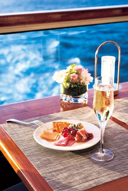 「テラスレストラン 八葉（はちよう）」