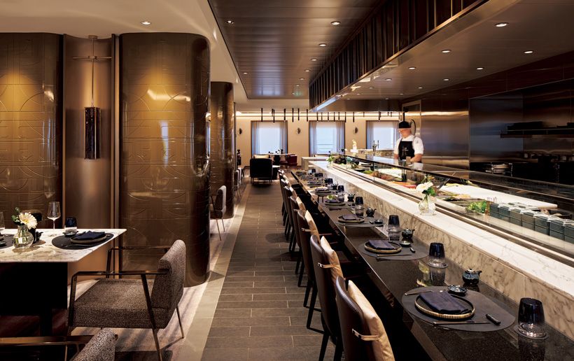 ミシュラン1つ星「Fiora」のシェフ、ファビオ・トラボッキ氏監修によるスペシャリティレストラン「SETA SU」をはじめとする5つのレストランがある。