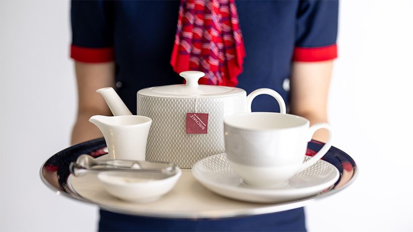 イギリスで150年の歴史を持ち、数多くの受賞歴を誇るティーブランド「バーチャル」のお茶が、ラウンジで、機内で、楽しめるようになった。