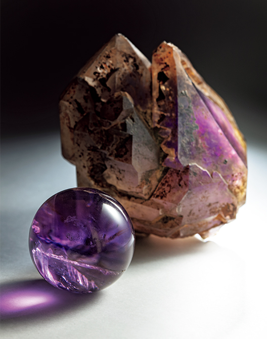 鉱物の専門家に聞く、日本産アメシストから学ぶ「紫水晶」の成り立ちと