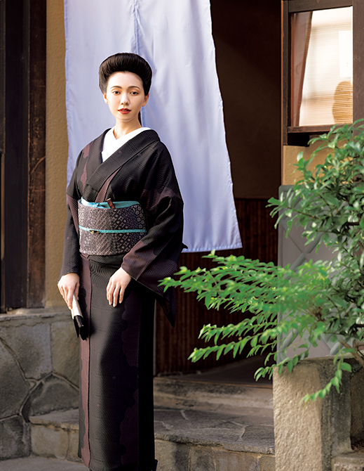 江戸切子の粋と美に二階堂ふみさんが魅せられて。明治期に流行した
