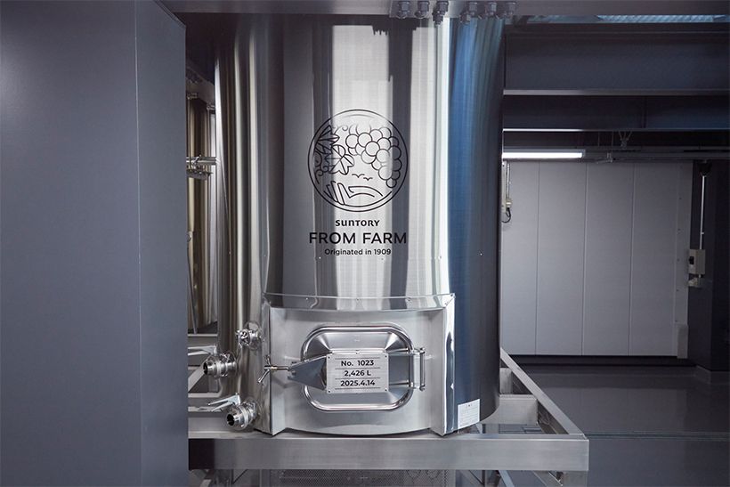 約2.4kL仕込める「小容量サーマルタンク」。こちらは固定式。より小ロットで仕込める0.8kL規模のものは移動式もある。