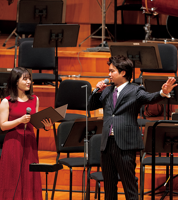 【ヨーロッパの教会】　日展作家　辻毅彦　作　陶板　日展作家　師井上萬二　上位作 ヨーロッパの教会】 日展作家 辻毅彦 作 陶板 日展作家 師井上萬