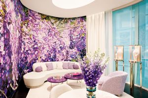 カフェも併設するティファニーの大型旗艦店「ティファニー 銀座」