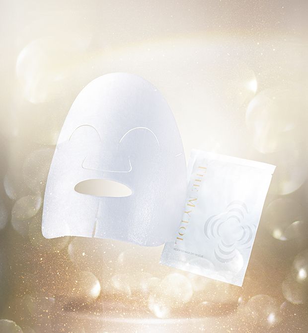 形状記憶ポリマー配合で、マスクが 肌にぴたっと密着し、保湿美容液を たっぷりと届けます *10 。ザ マイトル 薬 用マスク ドライレスキュー 4包入り (1包28㎖×1枚) 6600円(医薬部外 品、10月1日~12月25日の期間限定 販売)/TAISHO BEAUTY