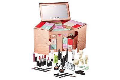 24ミステリー マストハブ アドベントカレンダー　4万4000円（数量・店舗限定）／M･A･C