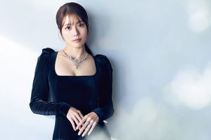 有村架純さんがまとう、洗練のハイジュエリー。「ジュエリーにパワーをもらっています」