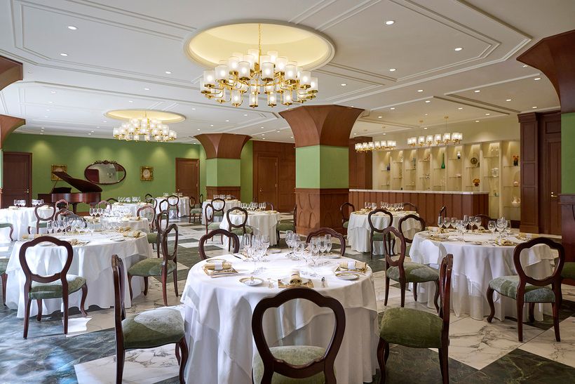 非日常の時間を華やかに演出するサロン