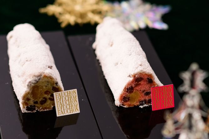 写真右「シュトーレン　ピンククランベリー」3,520円（税込　※配送の場合送料別）、長さ 約20cm