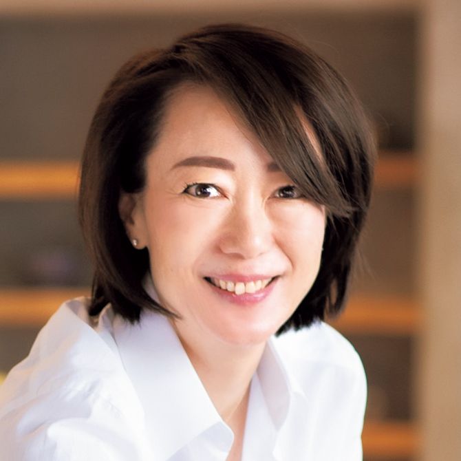 林原真澄（はやしはら・ますみ）さん 紅茶コーディネーターの資格を取得後、ロンドンや東京を拠点に紅茶文化を発信。企業向けのティーコンサルティング、ホテルやラグジュアリーブランドのセミナーなど活躍。